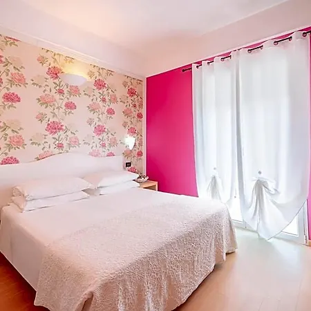 Marina Wellness Hotel 3*